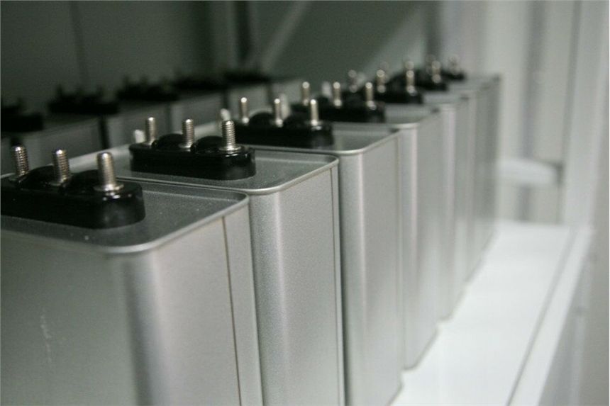 電容器能通過直流電嗎？為什么？