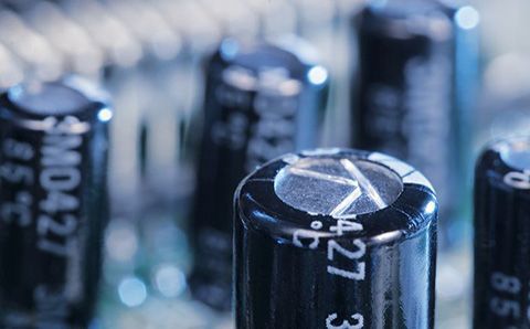 濾波電容器有哪些定點(diǎn)？如何應(yīng)用零件？